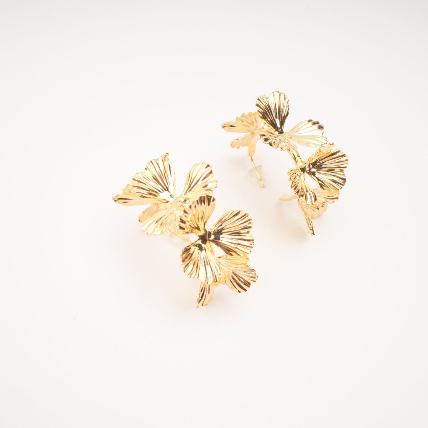 Lola faux-flower gold earrings